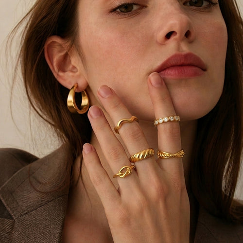 Anillo para Mujer Chapado en Oro Auténtico de 18k