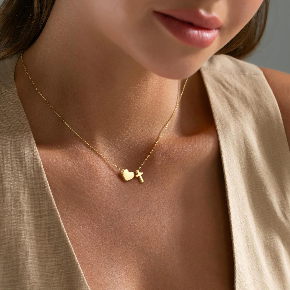 Collar Unisex Acero 304 Forma de Corazón, Chapado Oro 18K